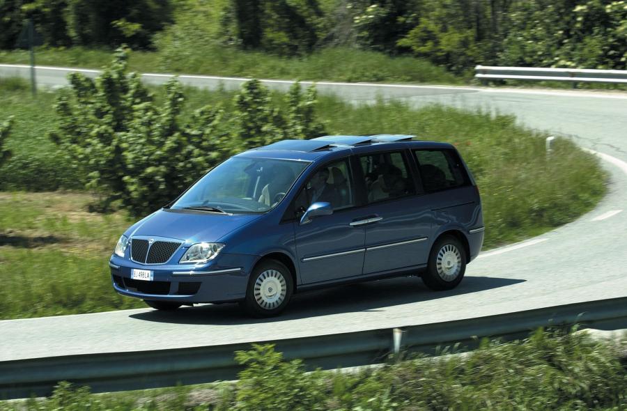  Lancia Phedra 2002 года  (фото 19 из 123)